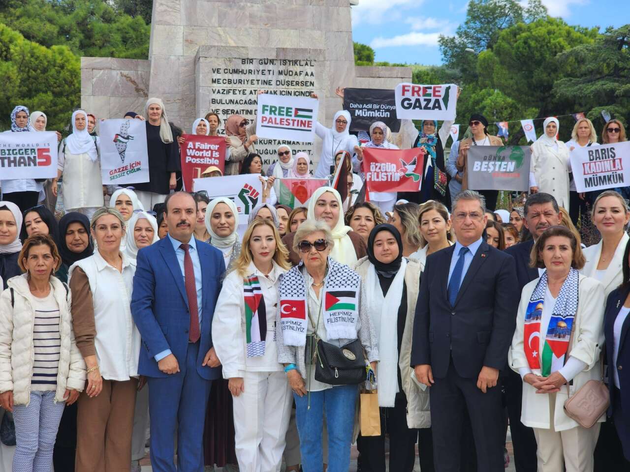 Muğla’da AK Partili Kadınlardan “Beyaz Kıyafetlerle” Sessiz Çığlık Eylemi 8